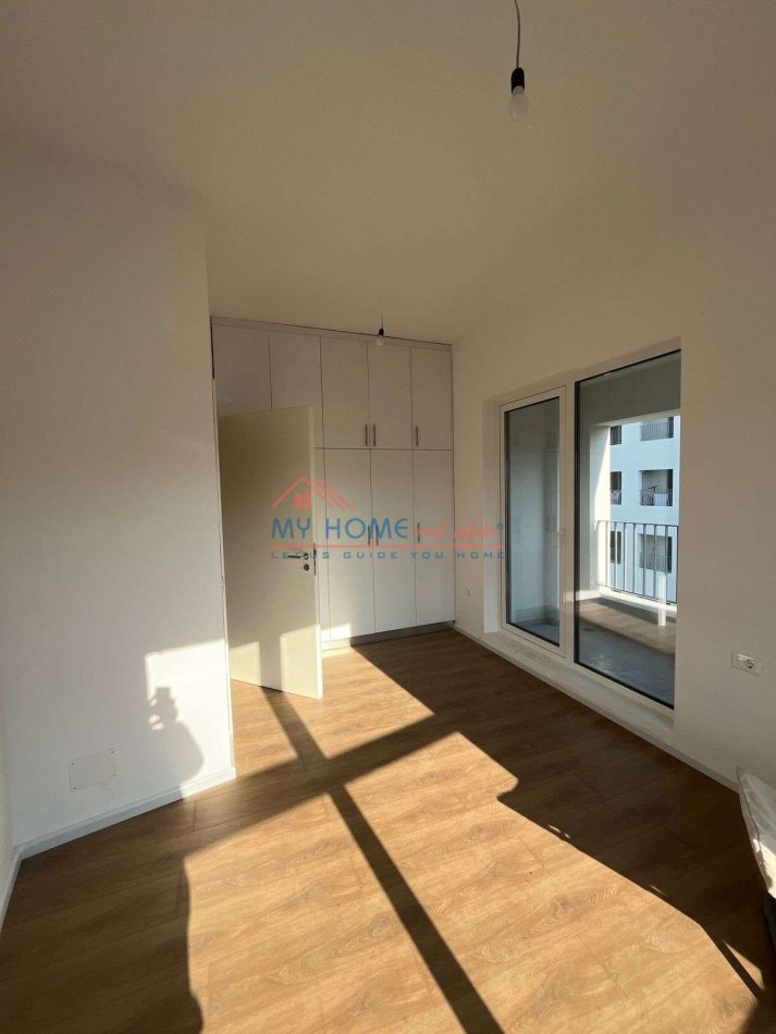 Tirane, shitet apartament 2+1+Ballkon Kati 7, 74 m² 126.000 € (Ali Demi)