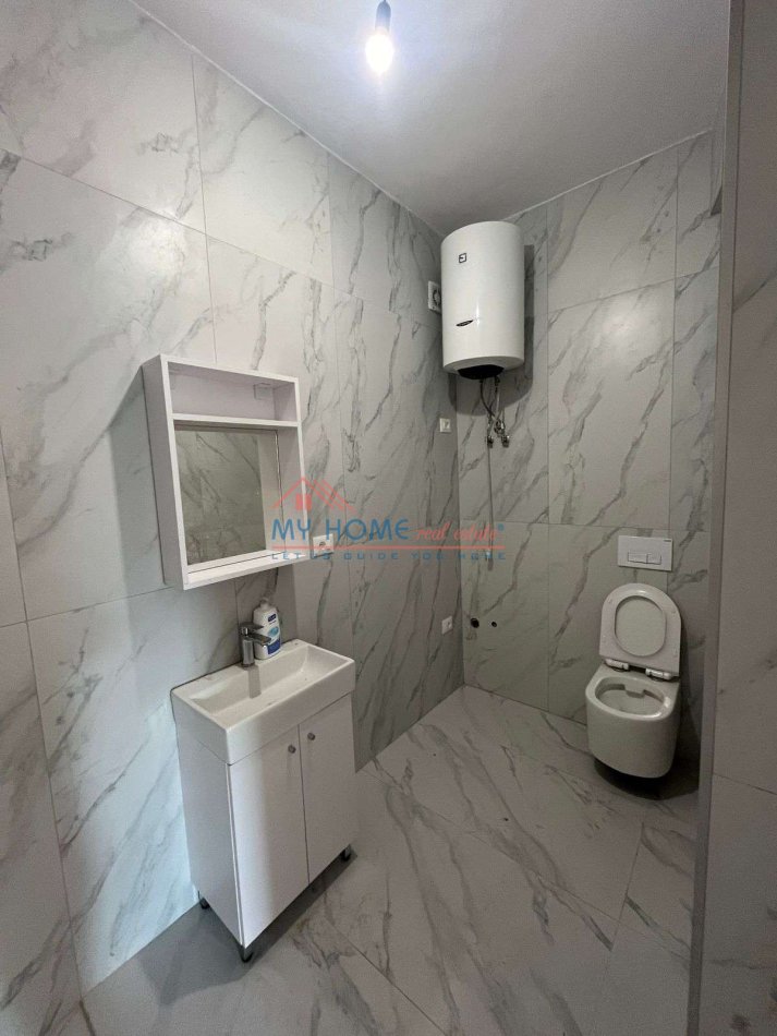 Tirane, shitet apartament 2+1+Ballkon Kati 7, 74 m² 126.000 € (Ali Demi)