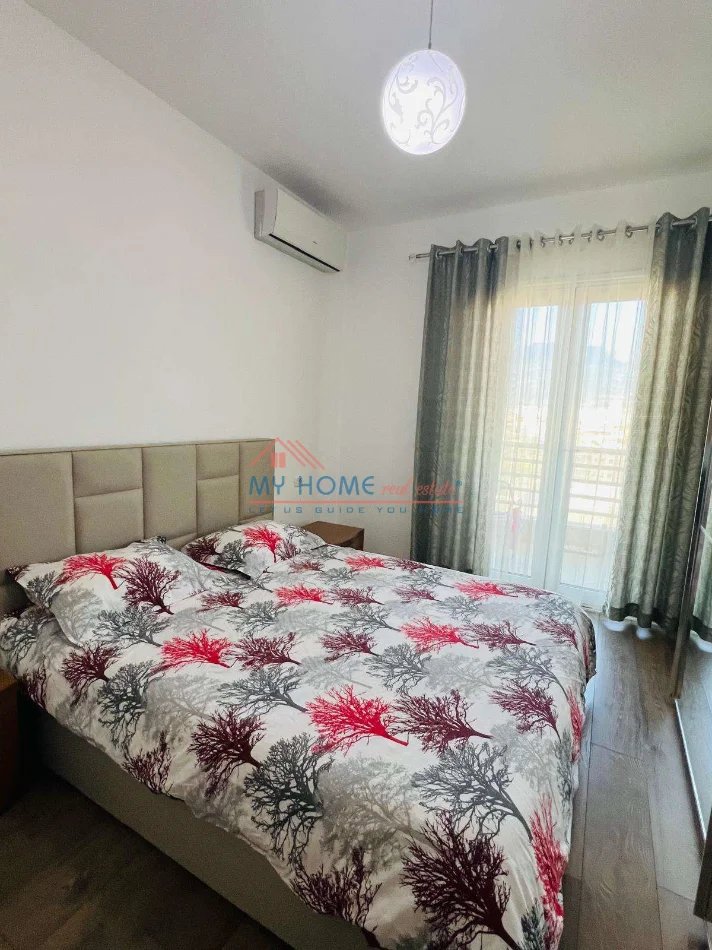 Tirane, jepet me qera apartament 2+1+Ballkon Kati 12, 100 m² 700 € (Rruga Asim Vokshi, Kompleksi Panorama)