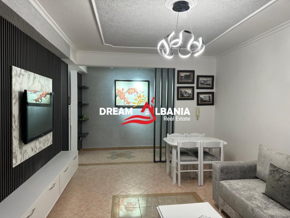 Tirane, jepet me qera apartament 2+1 Kati 5, 90 m² 650 € (rr elbassanit)