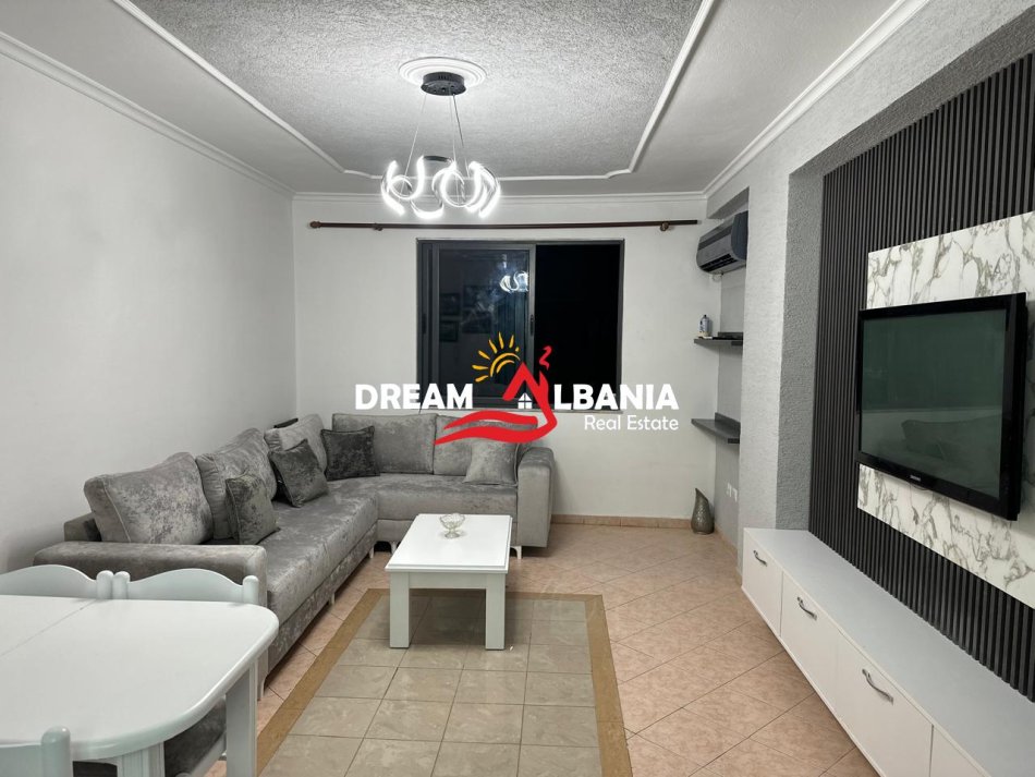 Tirane, jepet me qera apartament 2+1 Kati 5, 90 m² 650 € (rr elbassanit)