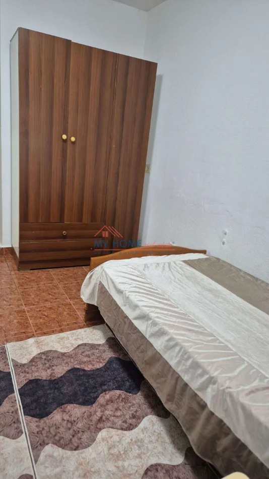 Tirane, jepet me qera apartament 2+1+Ballkon Kati 4, 80 m² 630 € (Sheshi Willson)