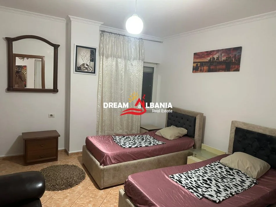 Tirane, jepet me qera apartament 2+1 , 115 m² 700 € (Zogu i Zi prane Karburant Gazhelit)