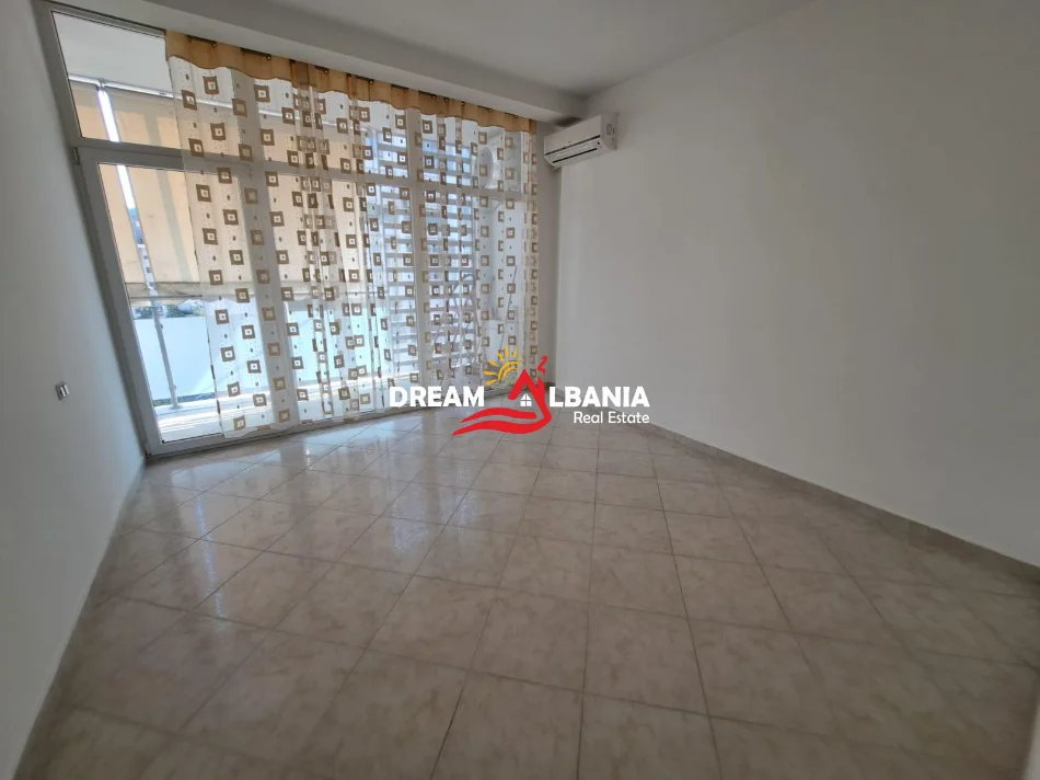 Tirane, shitet apartament 2+1+Ballkon Kati 5, 110 m² 360.000 € (Kika 2)