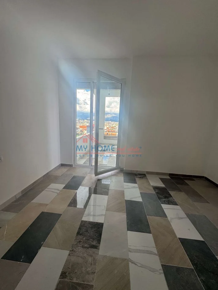 Tirane, shitet apartament 2+1+Ballkon Kati 4, 115 m² 145.000 € (Casa Italia)