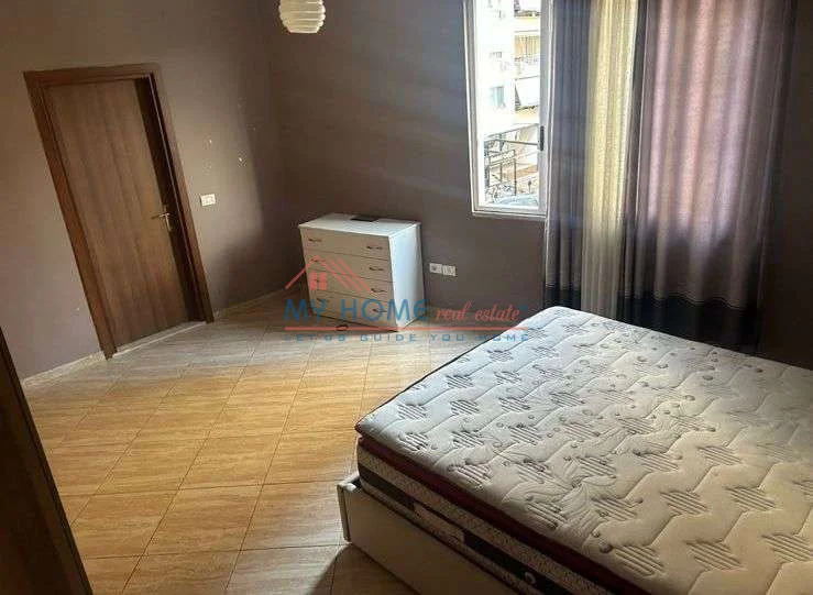 Tirane, shitet apartament 2+1+Ballkon Kati 3, 108 m² 170.000 € (Astir)