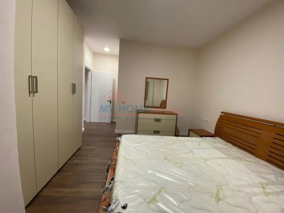 Apartament 2+1 Ne Shitje Tek Astiri Prane Dy Palmave