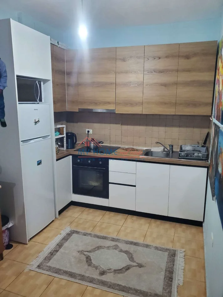Tirane, shitet apartament 2+1+Ballkon Kati 1, 115 m² 144.000 € (Rruga Muhamed Deliu)