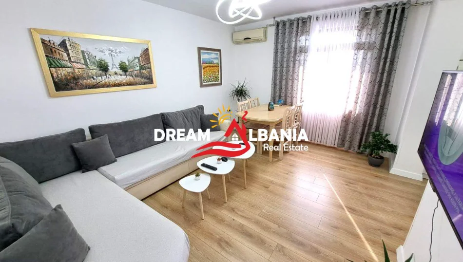 Tirane, shitet apartament 2+1+Ballkon Kati 5, 87 m² 139.000 € (Laprake)