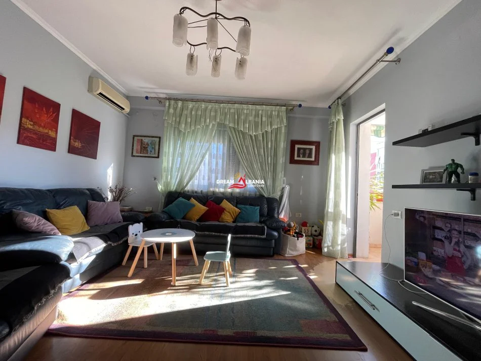 Tirane, shitet apartament 3+1 Kati 9, 102 m² 250.000 € (rruga e Kosovareve)