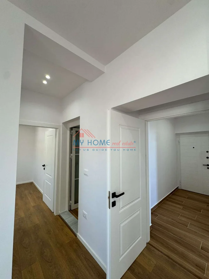 Tirane, shitet apartament 2+1+Ballkon Kati 4, 64 m² 168.000 € (Rruga Riza Cerova)