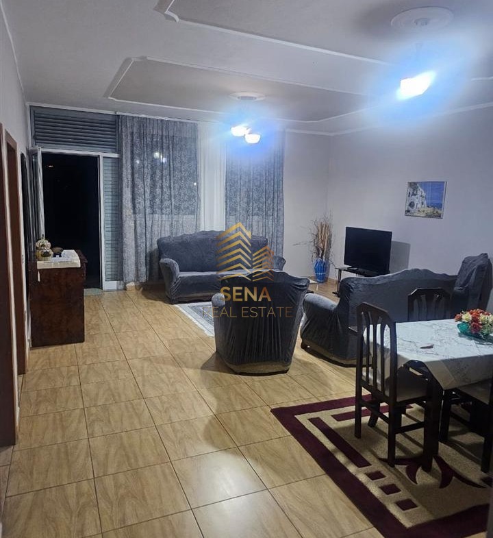 Tirane, jepet me qera shtepi 2+1 Kati 2, 90 m² 350 € (SAUK)