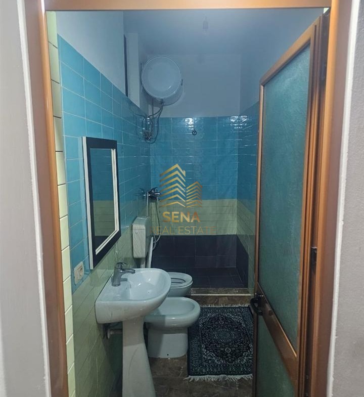 Tirane, jepet me qera shtepi 2+1 Kati 2, 90 m² 350 € (SAUK)
