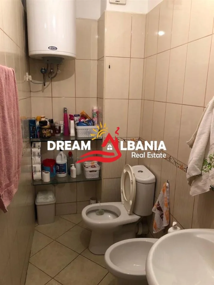 Tirane, jepet me qera apartament 2+1 , 100 m² 550 € (Rruga 5 Maji)
