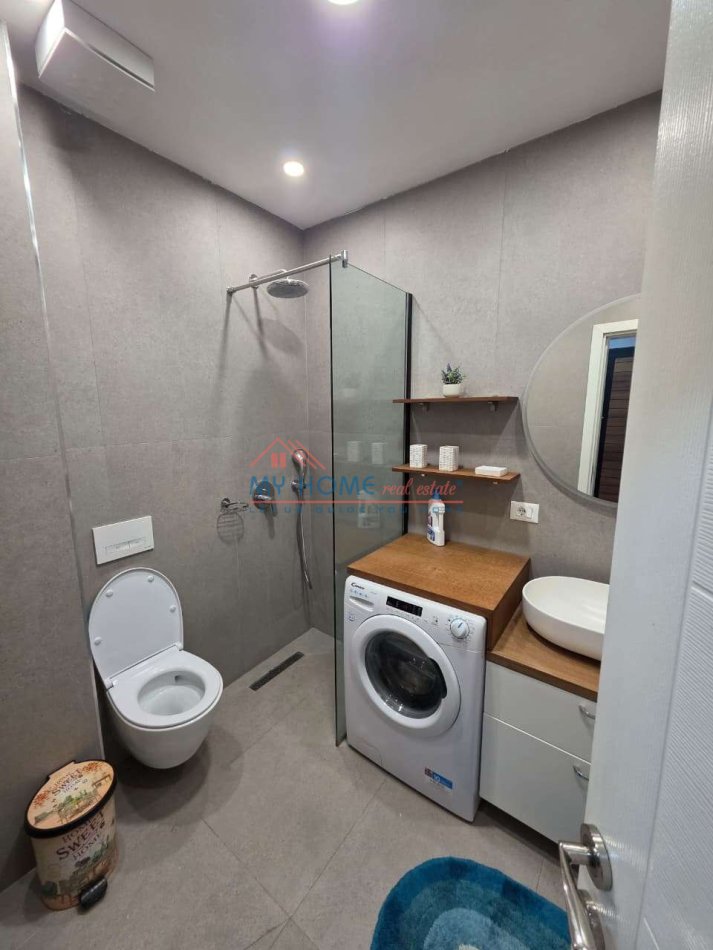 Tirane, jepet me qera apartament 2+1+Ballkon Kati 6, 94 m² 900 € (Kopeshti Botanik)