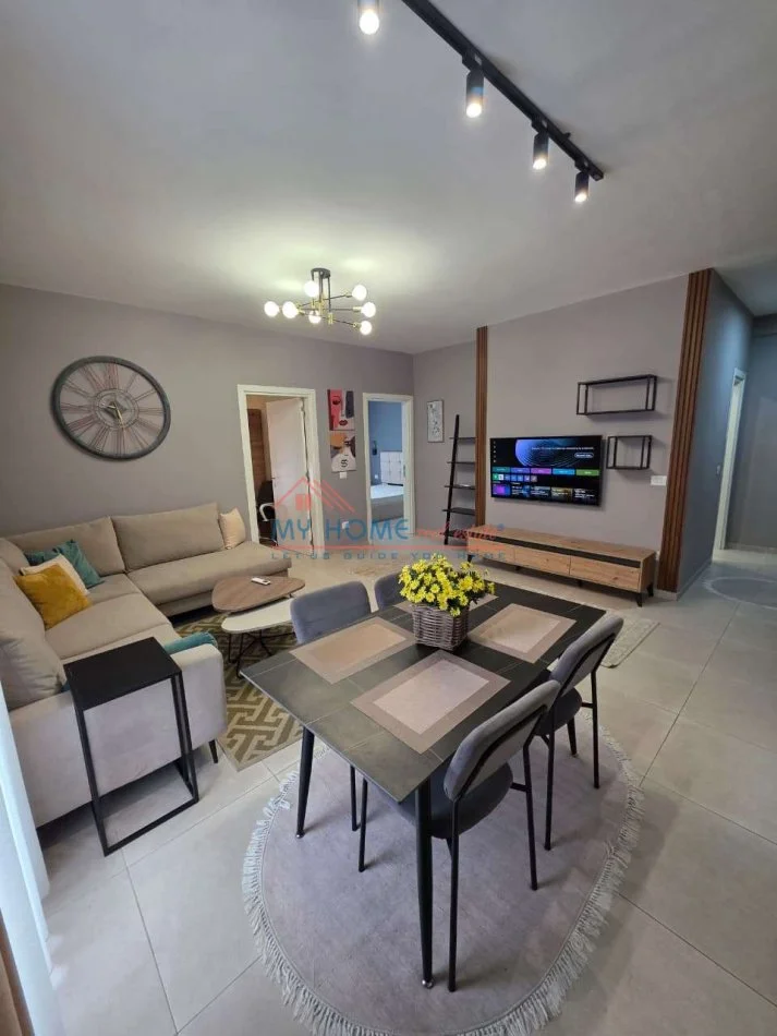 Tirane, jepet me qera apartament 2+1+Ballkon Kati 6, 94 m² 900 € (Kopeshti Botanik)