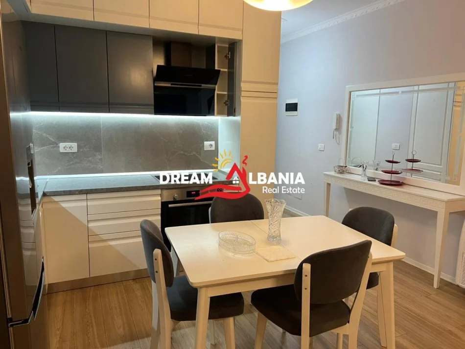 Tirane, jepet me qera apartament 2+1 Kati 1, 100 m² 800 € (ne Don Bosko te Fiori di Bosko)