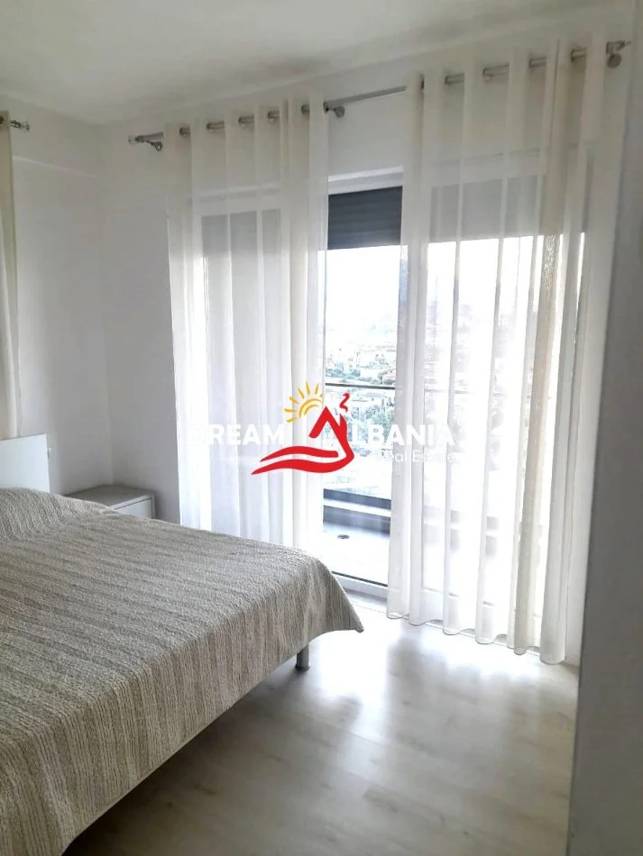 Tirane, jepet me qera apartament 2+1 Kati 8, 100 m² 750 € (ne Xhamllik prane Karburant Kastratit)