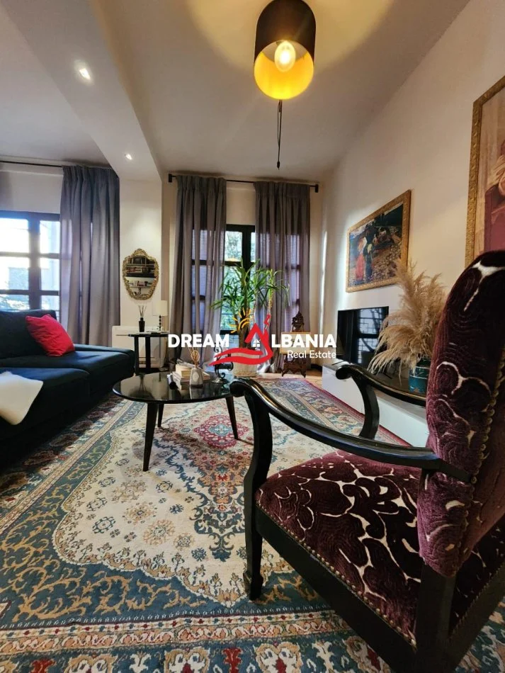 Tirane, jepet me qera apartament 2+1 , 100 m² 700 € (te Kodra e Diellit prane Big Market)