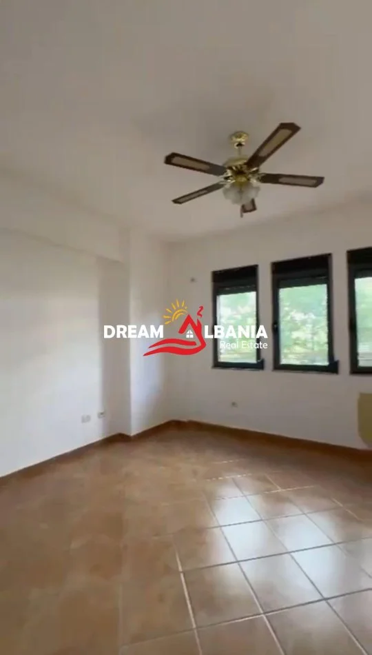 Tirane, jepet me qera apartament 2+1 Kati 2, 125 m² 260.000 € (ne rrugen e Kavajes prane Square 21)