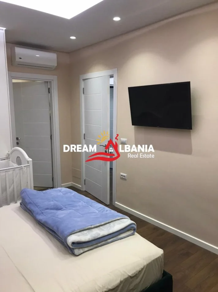 Tirane, shitet apartament 2+1 Kati 4, 111 m² 280.000 € (tek Kompleksi Panorama)