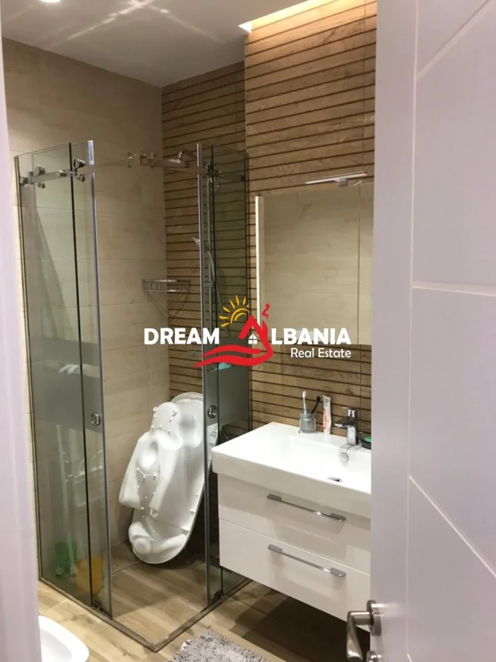Tirane, shitet apartament 2+1 Kati 4, 111 m² 280.000 € (tek Kompleksi Panorama)
