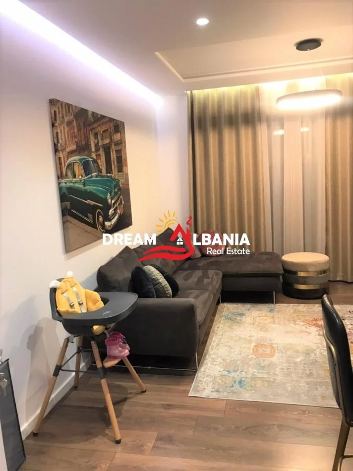 Tirane, shitet apartament 2+1 Kati 4, 111 m² 280.000 € (tek Kompleksi Panorama)