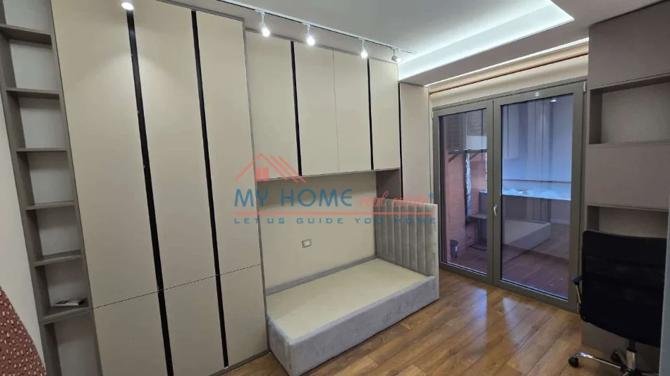 Tirane, shitet apartament 2+1+Ballkon Kati 2, 96 m² 239.000 € (Rruga e Dibres)