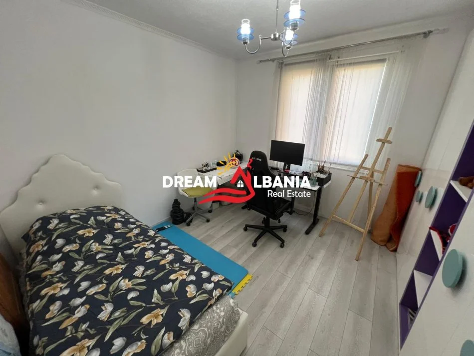 Tirane, jepet me qera 2+1 , 100 m² 600 € (Asim Vokshi me qera prane Harry Fultz)