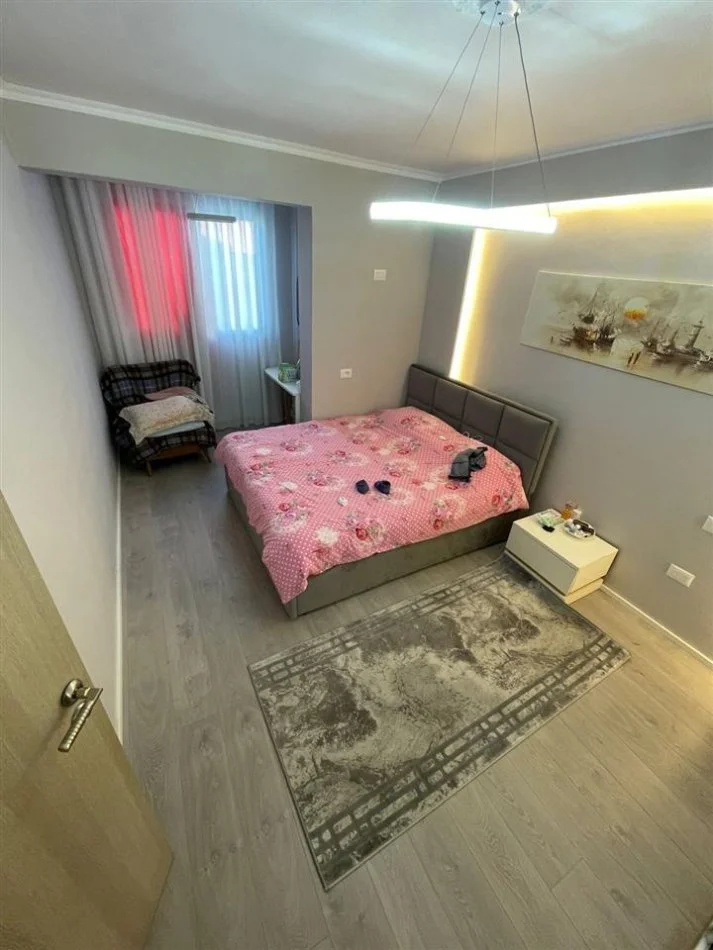 Tirane, shitet apartament 3+1 Kati 4, 110 m² 140.000 € (ASTIR)