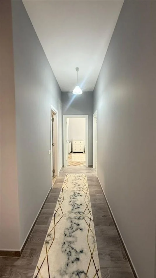 Tirane, jepet me qera apartament 3+1 Kati 5, 120 m² 1.200 € (SQUARE 21)