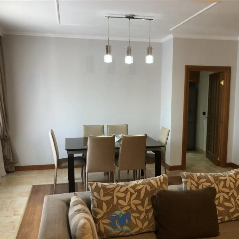 Tirane, jepet me qera apartament 3+1+Ballkon , 150 m² 1.100 € (Tajvani)