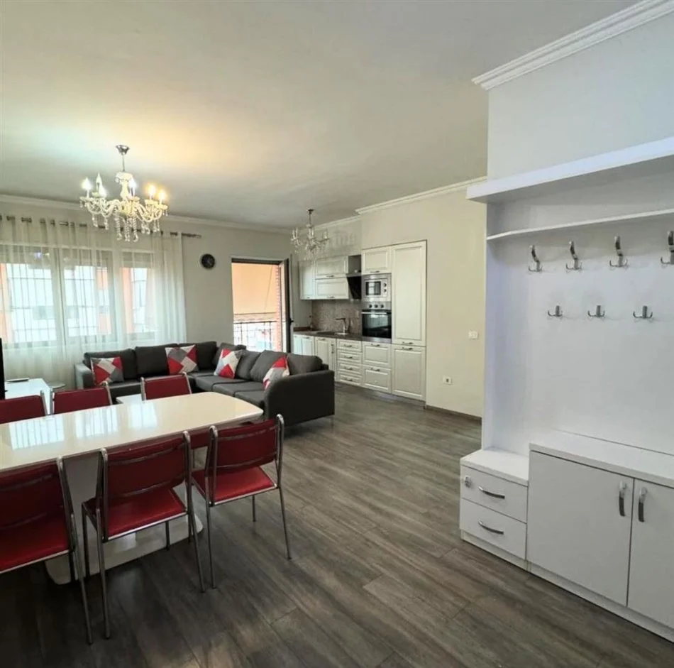 Tirane, jepet me qera apartament 3+1, Kati 8, 140 m² 1,000 € (kompleksi delijorgji)