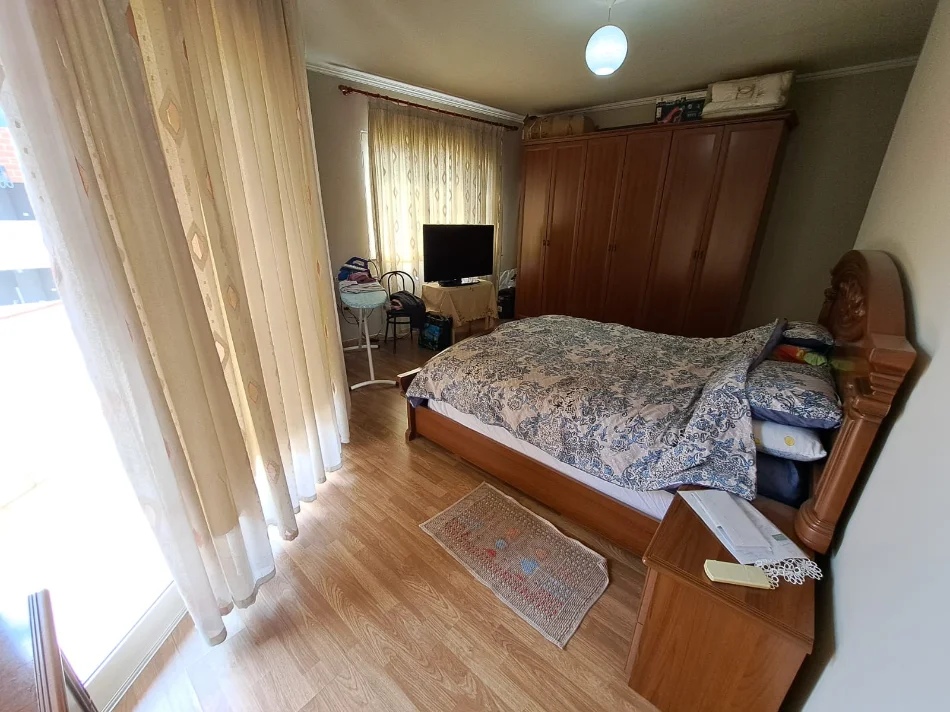 Tirane, shitet apartament 3+1+Ballkon Kati 6, 156 m² 218.400 € (astir)