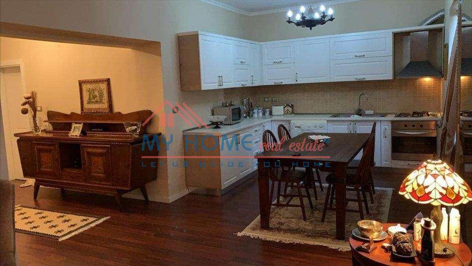 Tirane, shitet apartament 3+1+Ballkon Kati 3, 110 m² 248.000 € (Rruga e Elbasanit)