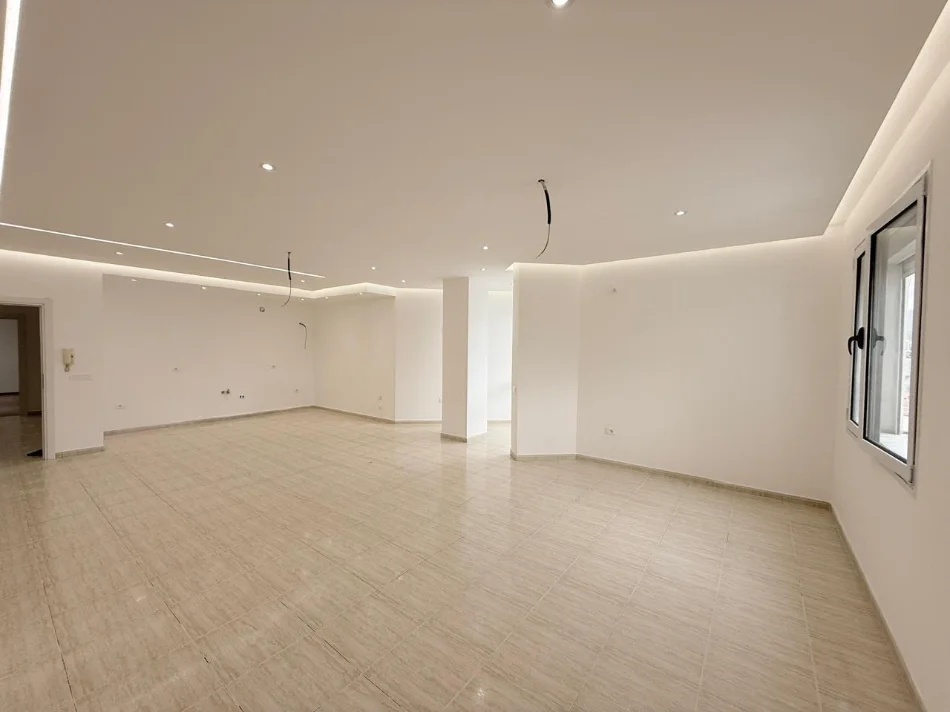 Tirane, shitet apartament 3+1 Kati 8, 173 m² 400.000 € (RRUGA ELEBASANIT)