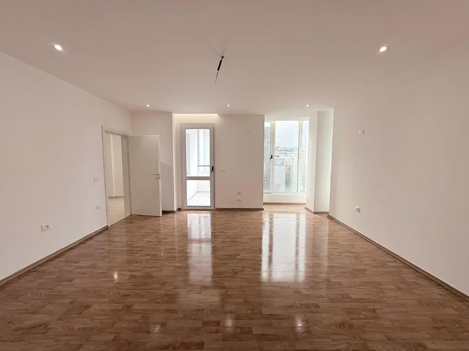 Tirane, shitet apartament 3+1 Kati 8, 173 m² 400.000 € (RRUGA ELEBASANIT)