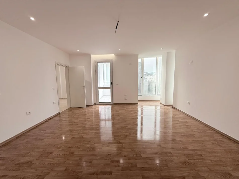 Tirane, shitet apartament 3+1+Ballkon Kati 8, 173 m² 400.000 € (RRUGA ELBASANIT)