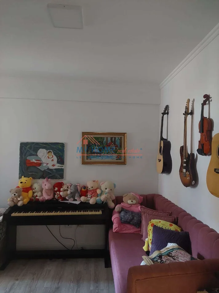 Tirane, jepet me qera apartament 3+1+Aneks+Ballkon Kati 1, 125 m² 1.000 € (Rruga e Dibres)