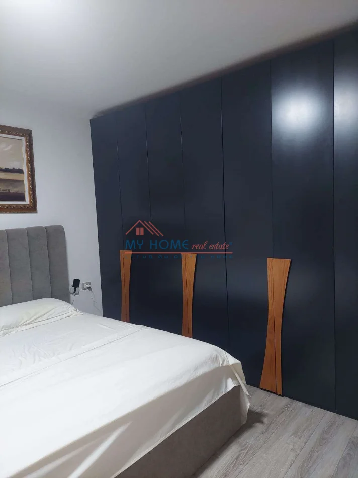 Tirane, jepet me qera apartament 3+1+Aneks+Ballkon Kati 1, 125 m² 1.000 € (Rruga e Dibres)