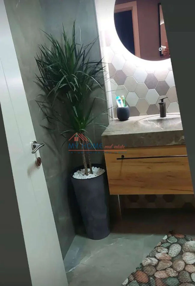 Tirane, shitet apartament 3+1+Ballkon Kati 5, 118 m² 290.000 € (Kompleksi Panirama, Rruga Asim Vokshi)