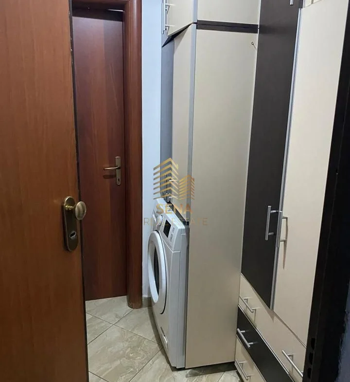Tirane, shitet apartament 2+1+Ballkon Kati 7, 100 m² 160.000 € (Fresku, Rruga Muhamet Deliu)