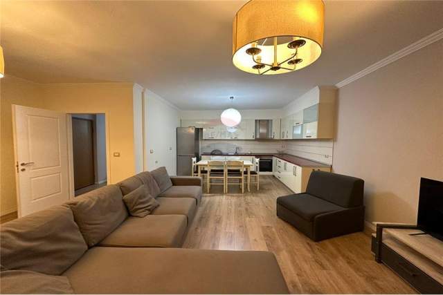 Tirane, jepet me qera apartament 3+1 Kati 2, 122 m² 650 Euro (Komuna e Parisit)