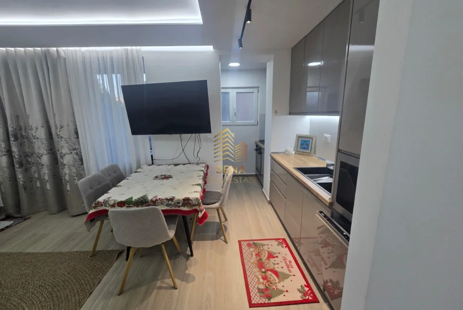 Tirane, shitet apartament 2+1+Ballkon Kati 2, 76 m² 220.000 € (Brryli)