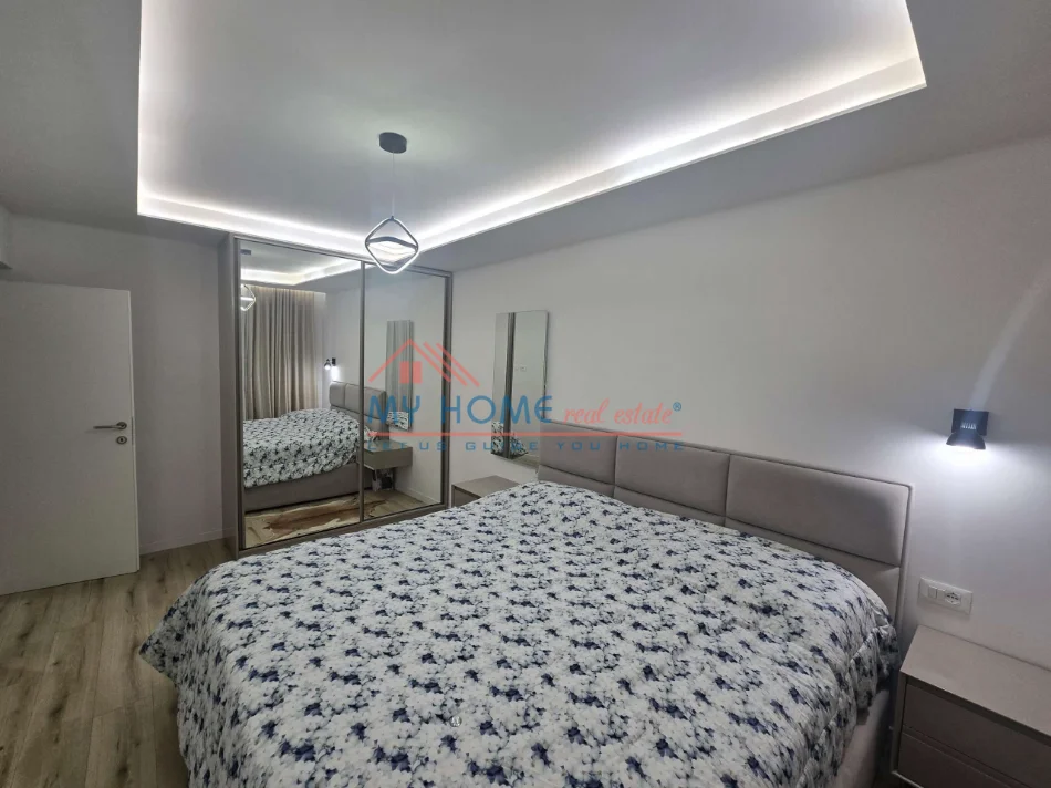 Tirane, shitet apartament 2+1+Ballkon Kati 2, 78 m² 220.000 € (Brryli)