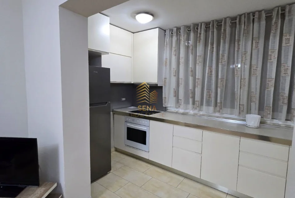 Tirane, jepet me qera apartament 1+1 Kati 3, 65 m² 550 € (Vasil Shanto)