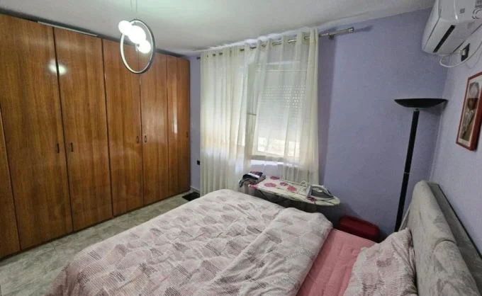 Tirane, jepet me qera apartament 1+1+Aneks Kati 2, 60 m² 500 € (tek Brryli , Comodita Home (Brryli).)