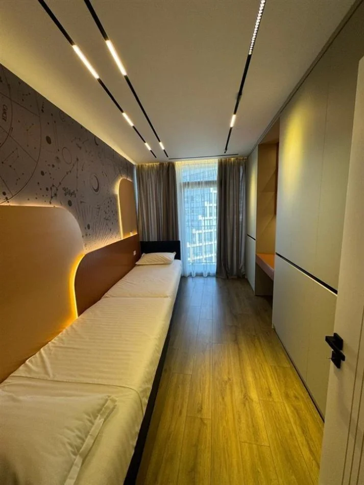 Tirane, jepet me qera apartament 2+1 Kati 11, 126 m² 2.000 € (Lake View)