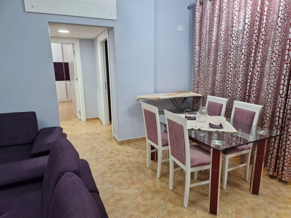 Tirane, jepet me qera apartament 3+1+Aneks+Ballkon Kati 5, 105 m² 800 € (zogu zi)