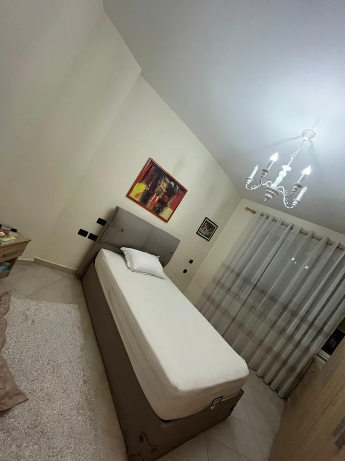 Tirane, jepet me qera apartament 1+1+Ballkon Kati 8, 65 m² 450 € 